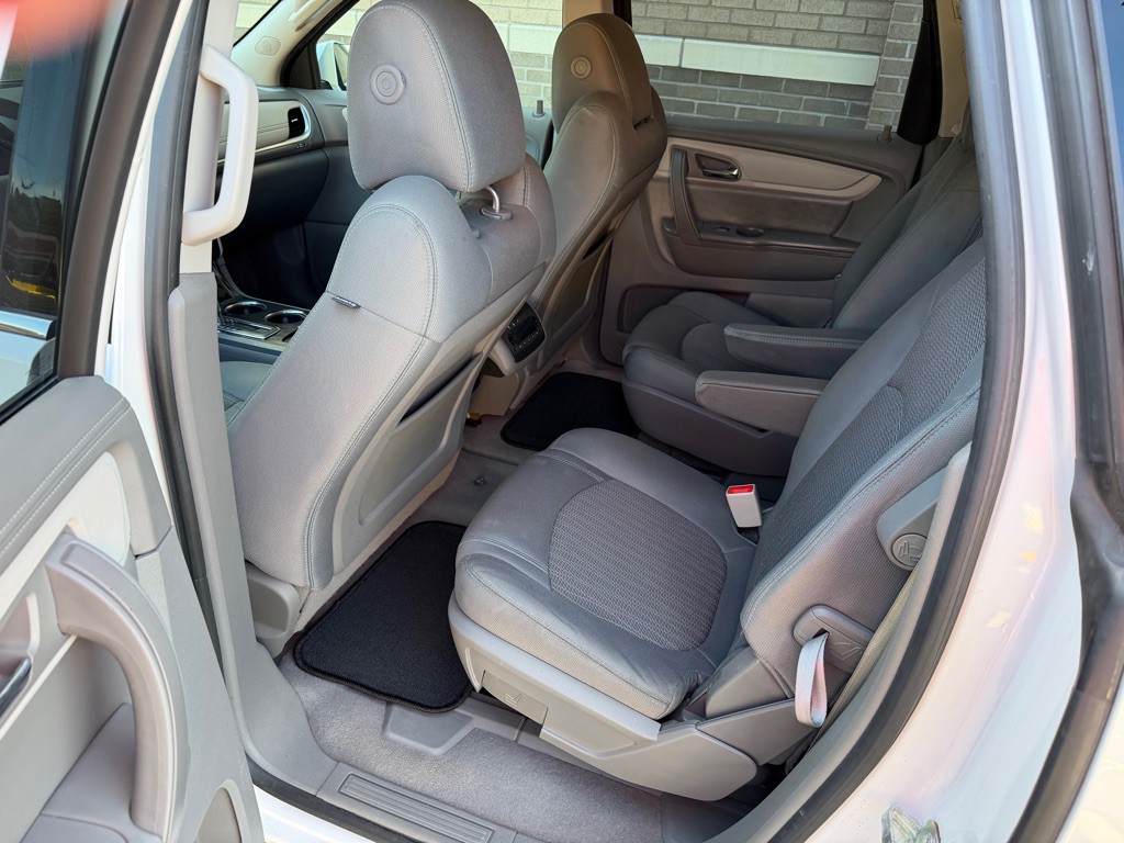 2017 Chevrolet Traverse Image 17