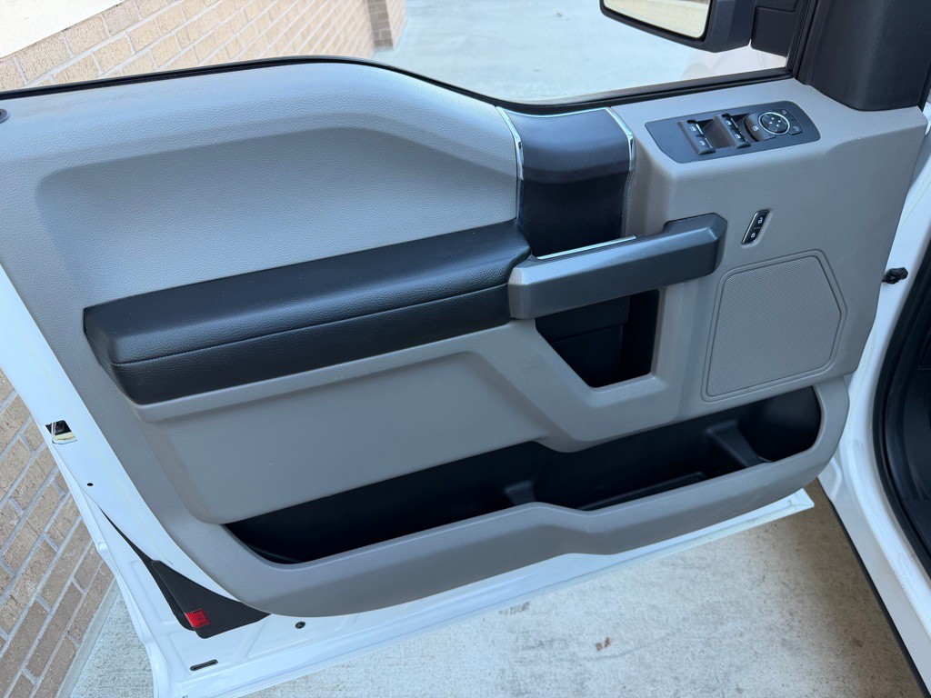 2015 Ford F-150 Image 17