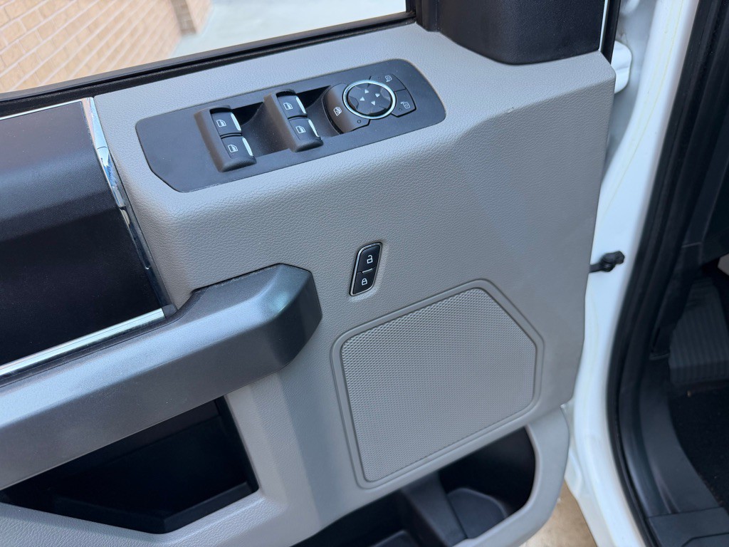 2015 Ford F-150 Image 18