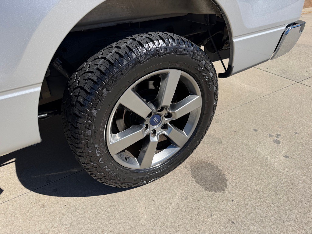 2012 Ford F-150 Image 11