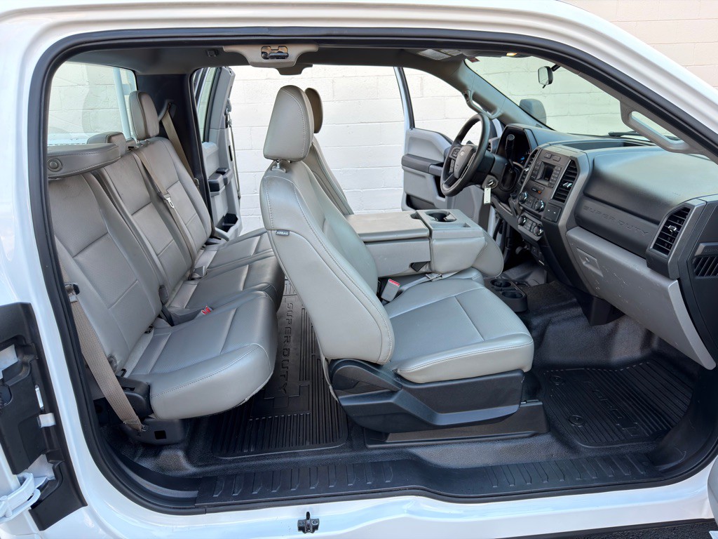 2017 Ford F-350 Image 17