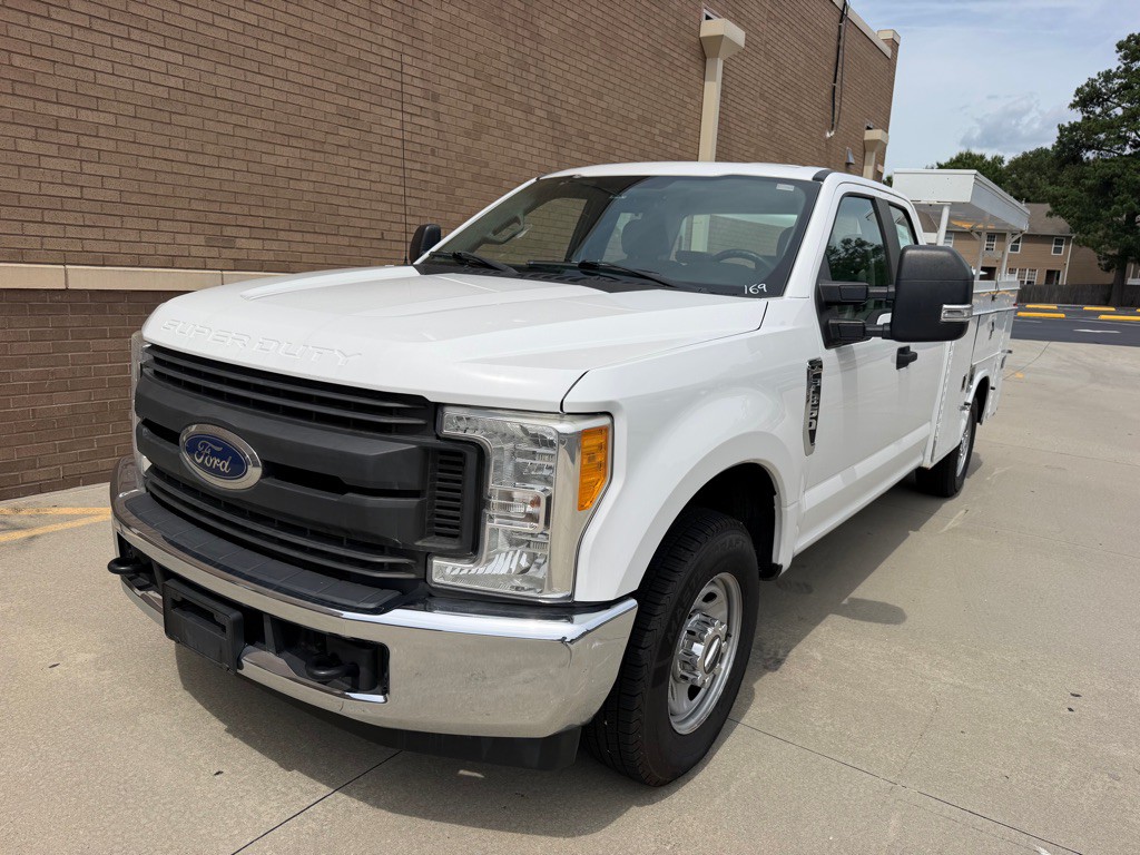 2017 Ford F-350 Image 9