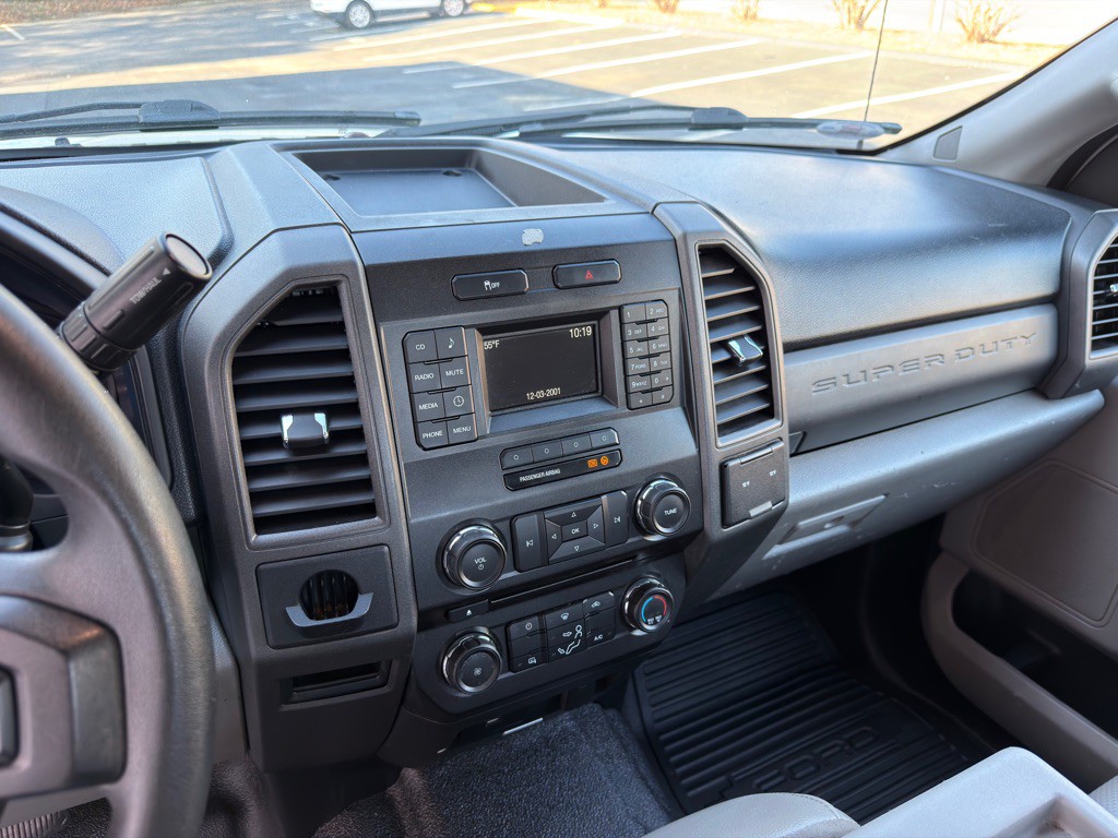 2017 Ford F-350 Image 17