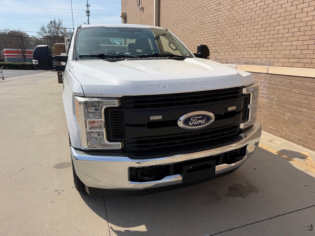 2017 Ford F-350 Image 10