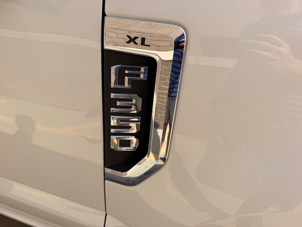 2017 Ford F-350 Image 15