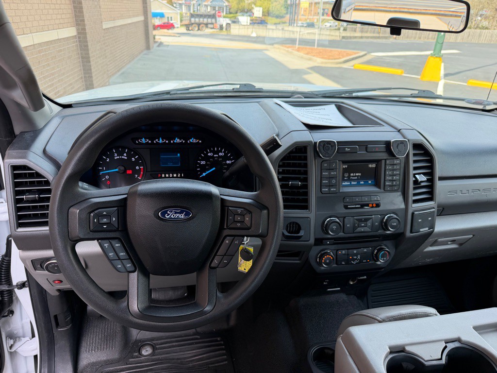 2017 Ford F-350 Image 16