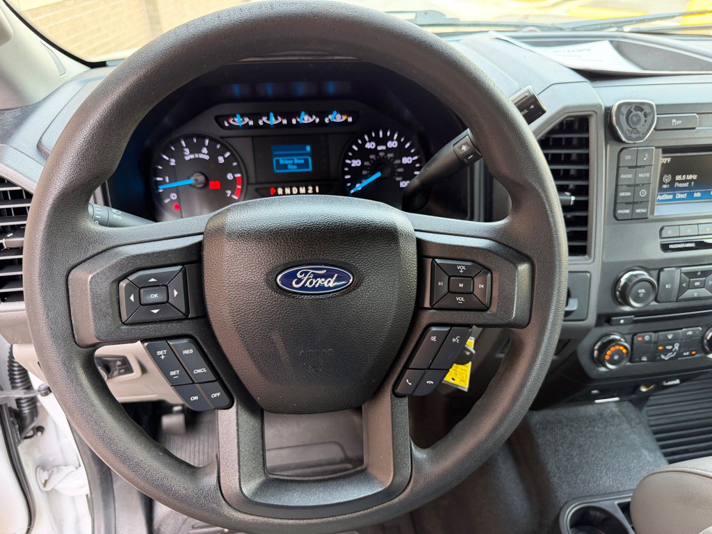 2017 Ford F-350 Image 17