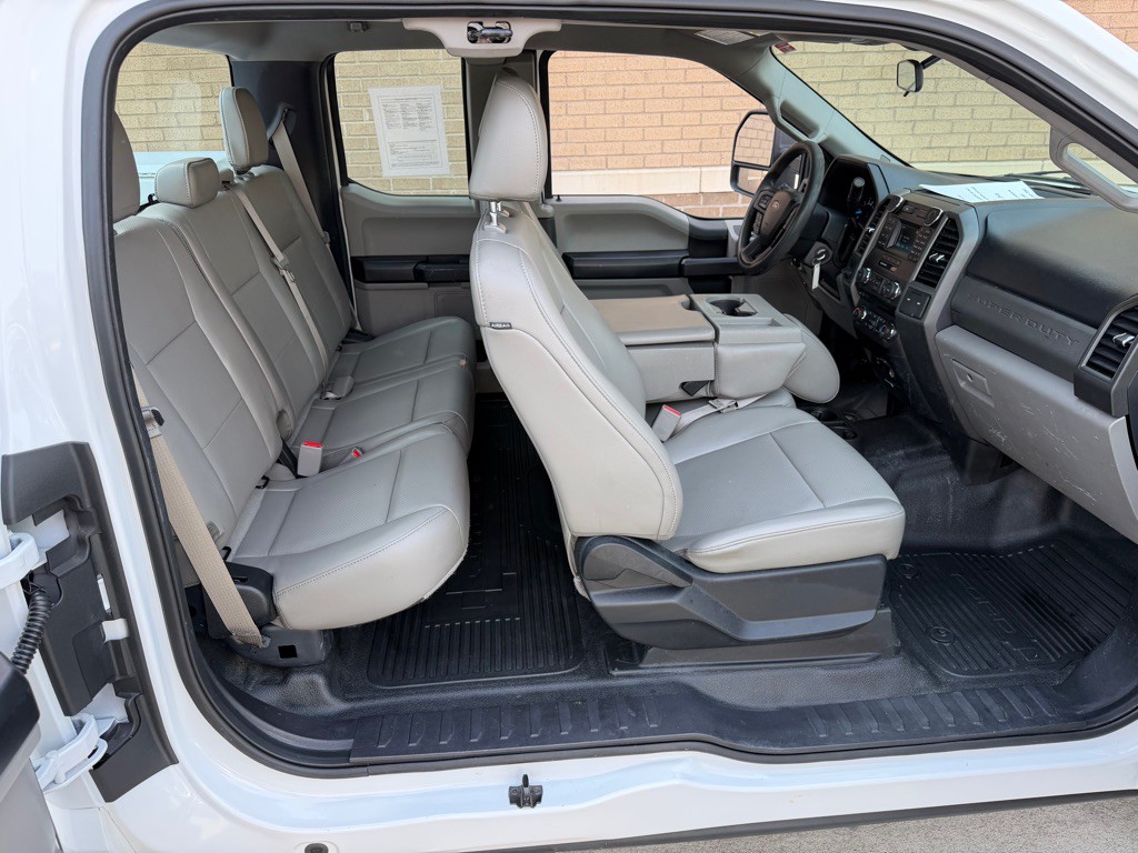 2017 Ford F-350 Image 22