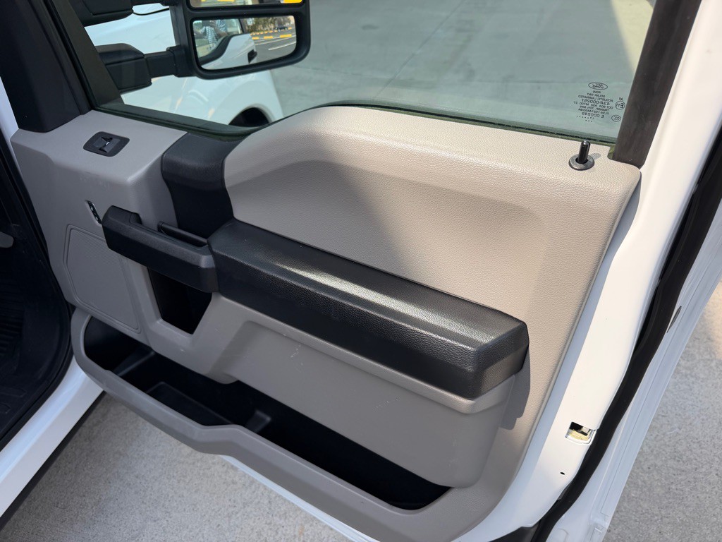 2017 Ford F-350 Image 23