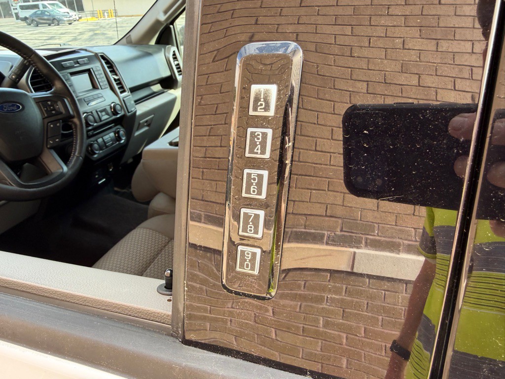 2016 Ford F-150 Image 20