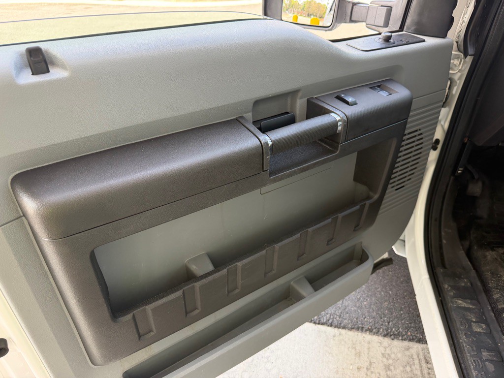 2016 Ford F-350 Image 19