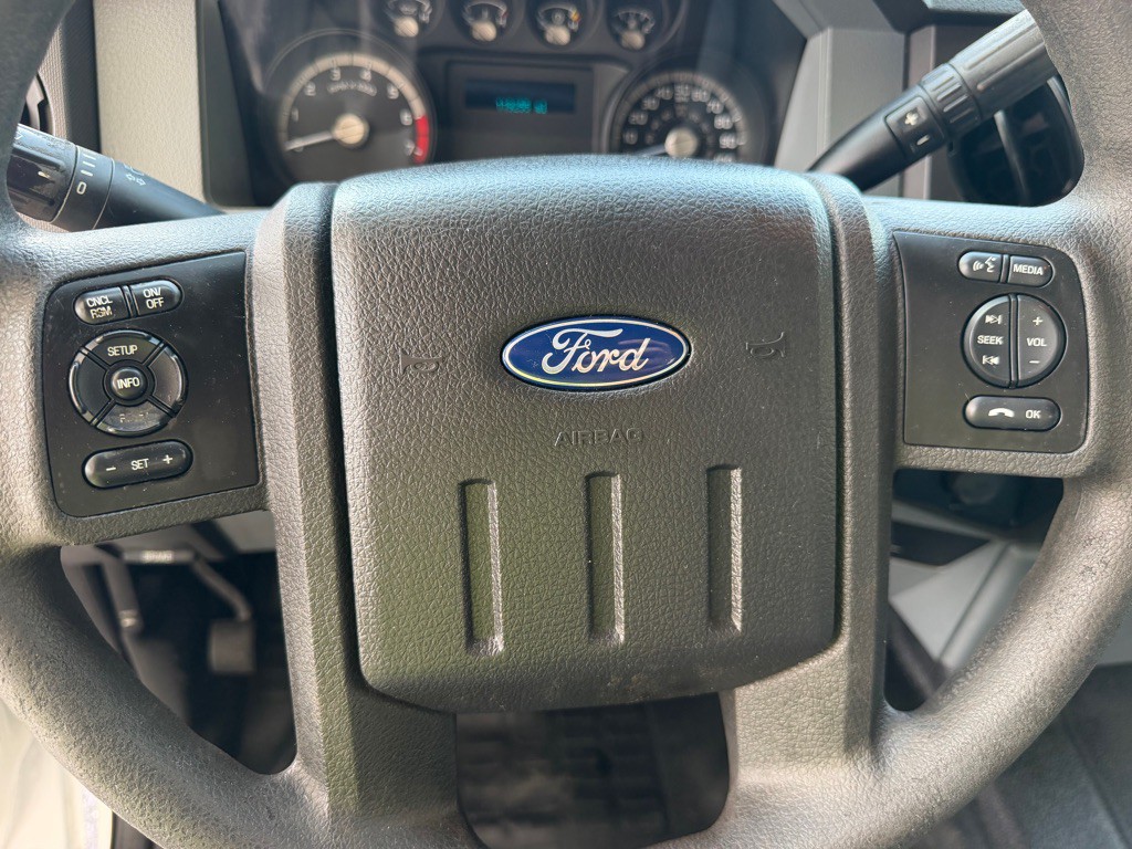 2016 Ford F-350 Image 24