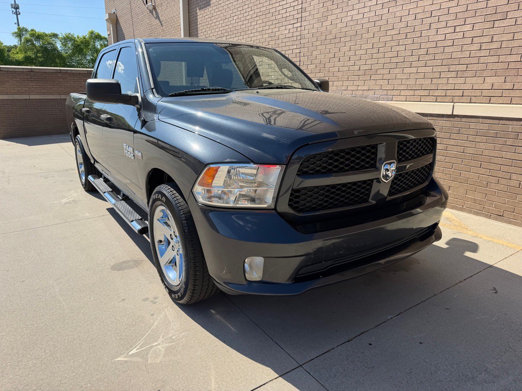 2015 RAM 1500 Image 6