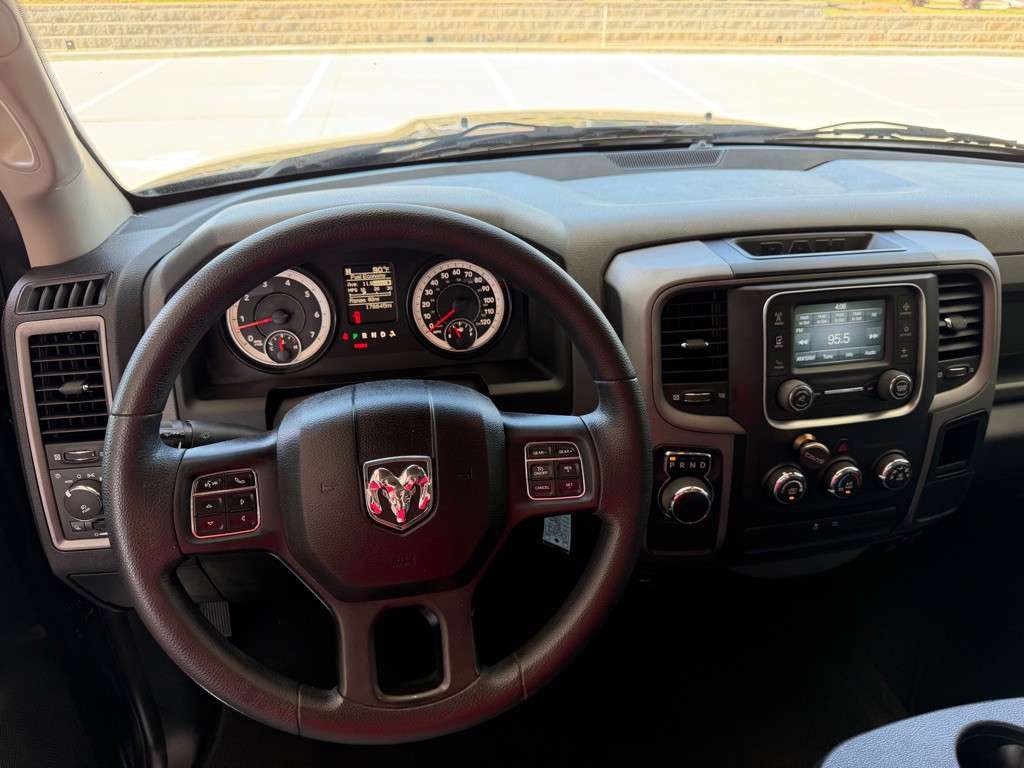 2015 RAM 1500 Image 17