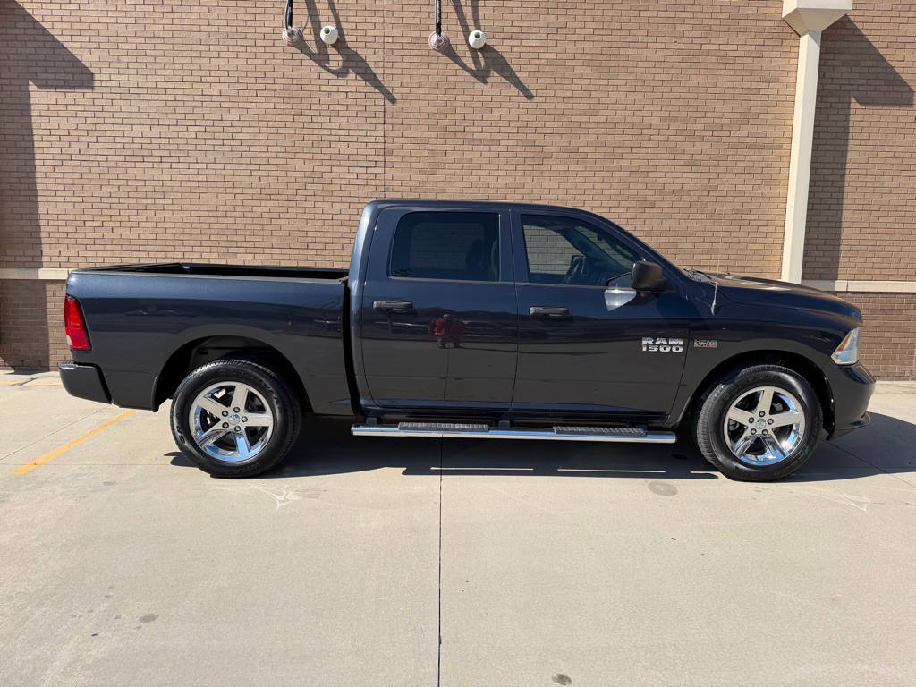 2015 RAM 1500 Image 3