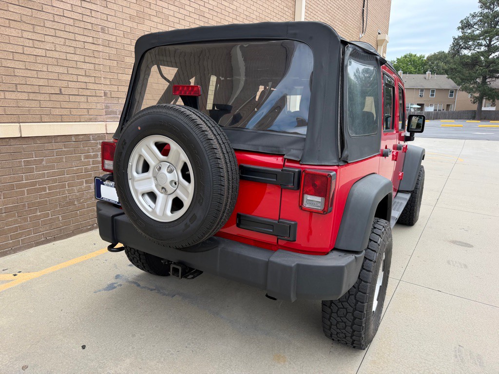 2012 Jeep Wrangler Unlimited Image 8