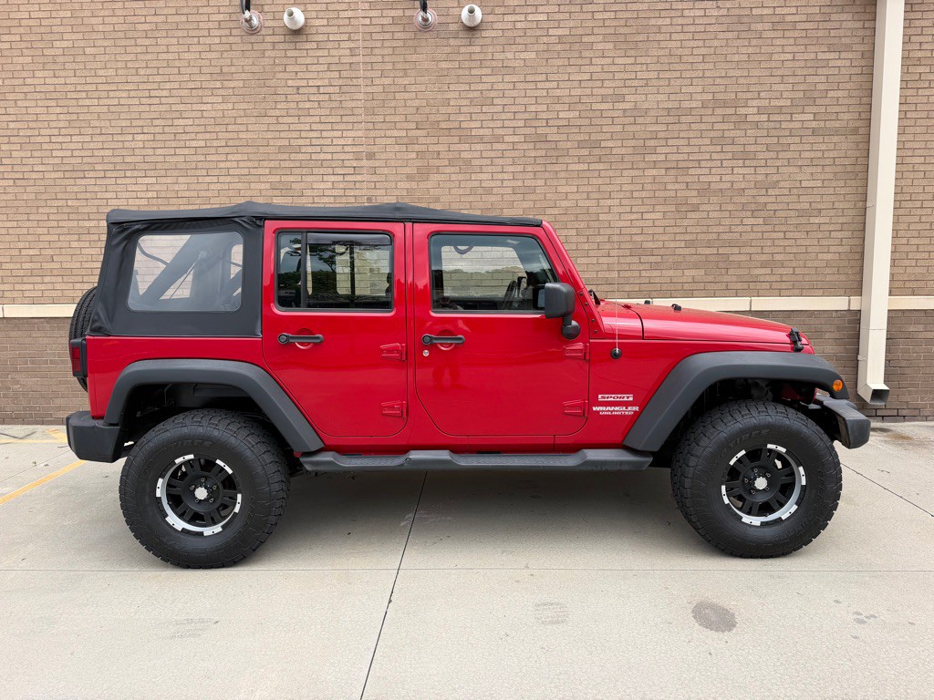 2012 Jeep Wrangler Unlimited Image 10