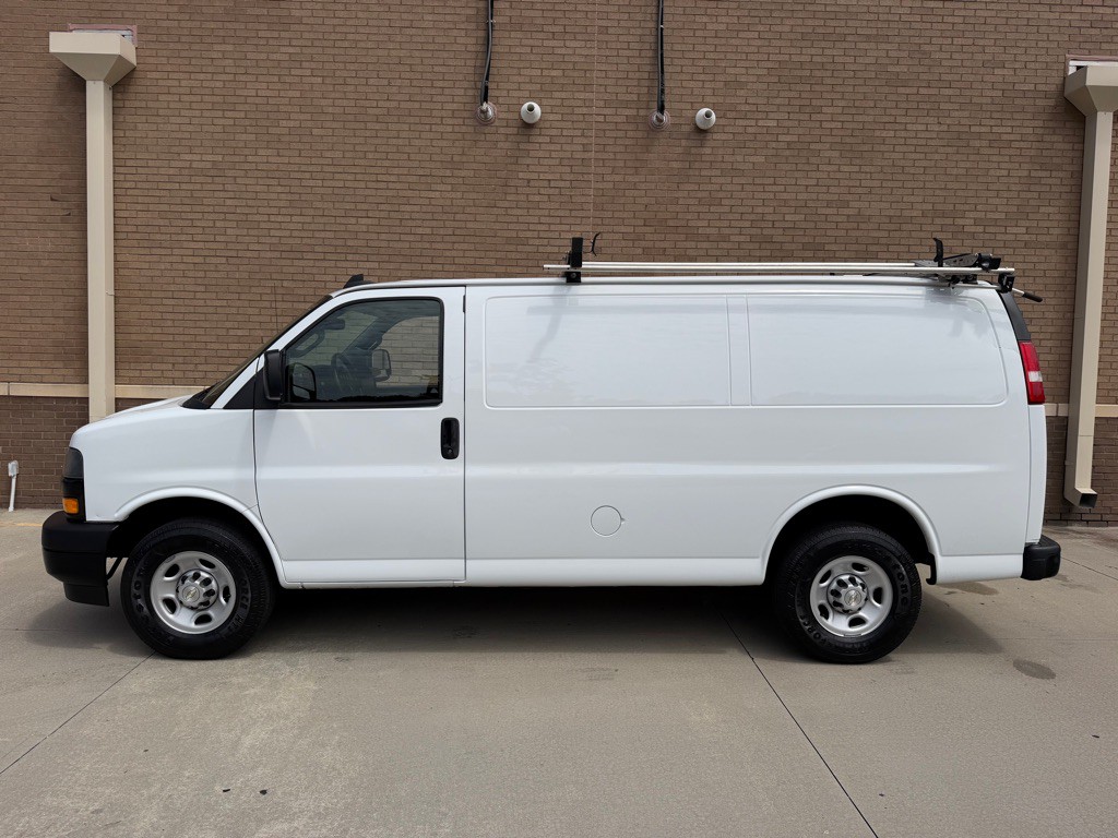 2020 Chevrolet Express Image 6