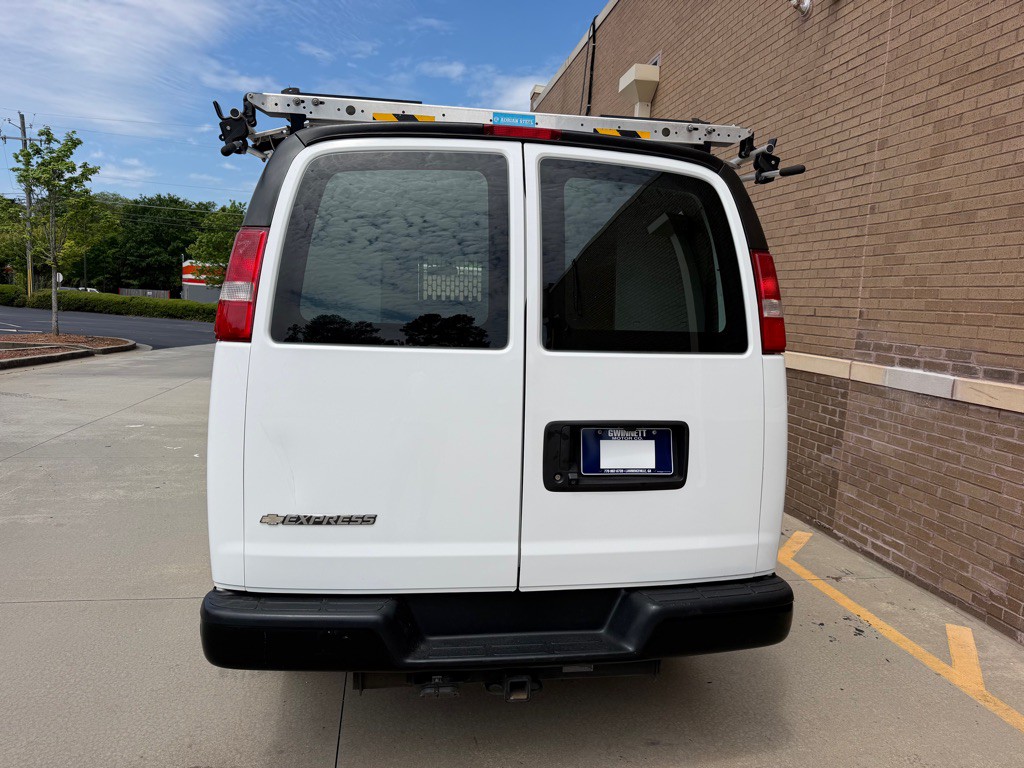 2020 Chevrolet Express Image 10