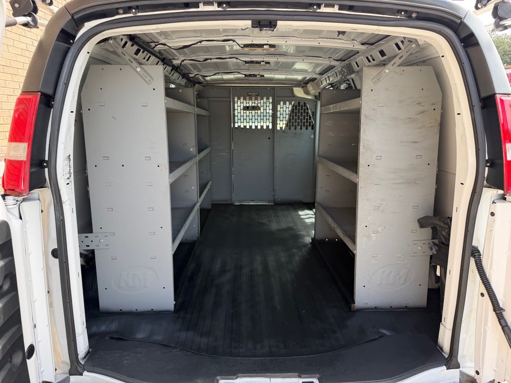 2020 Chevrolet Express Image 11