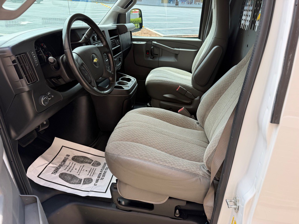 2020 Chevrolet Express Image 16