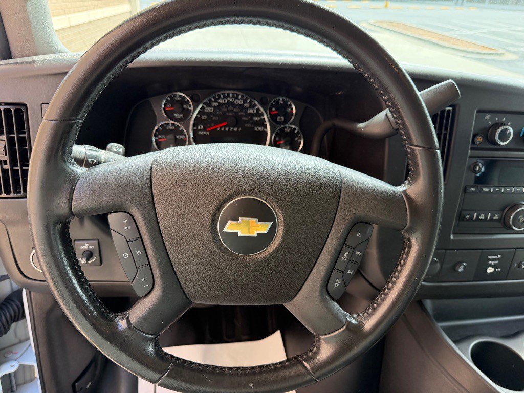 2020 Chevrolet Express Image 18