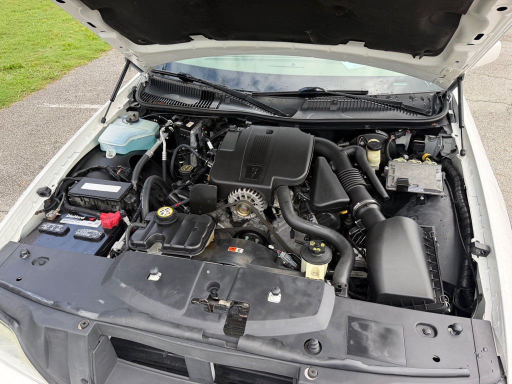 2005 Lincoln Town Car Image 19