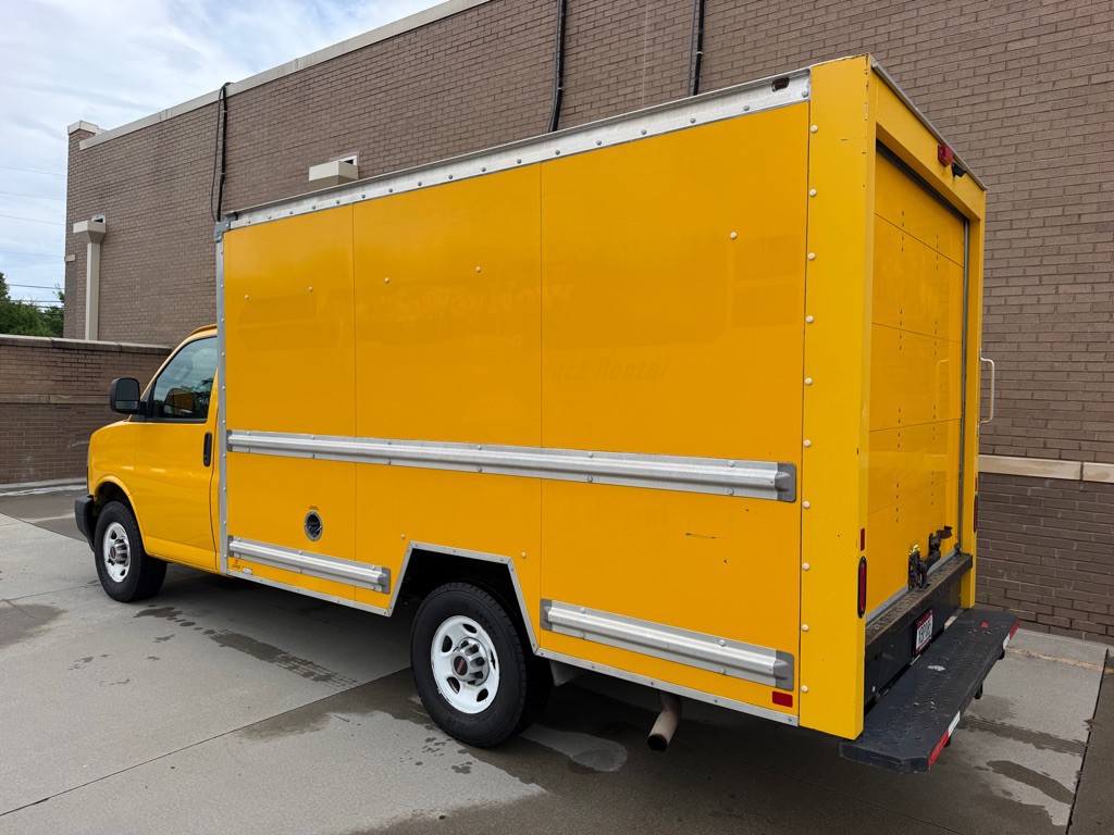 2020 GMC Savana Image 5