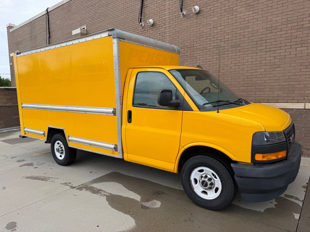 2020 GMC Savana Image 8