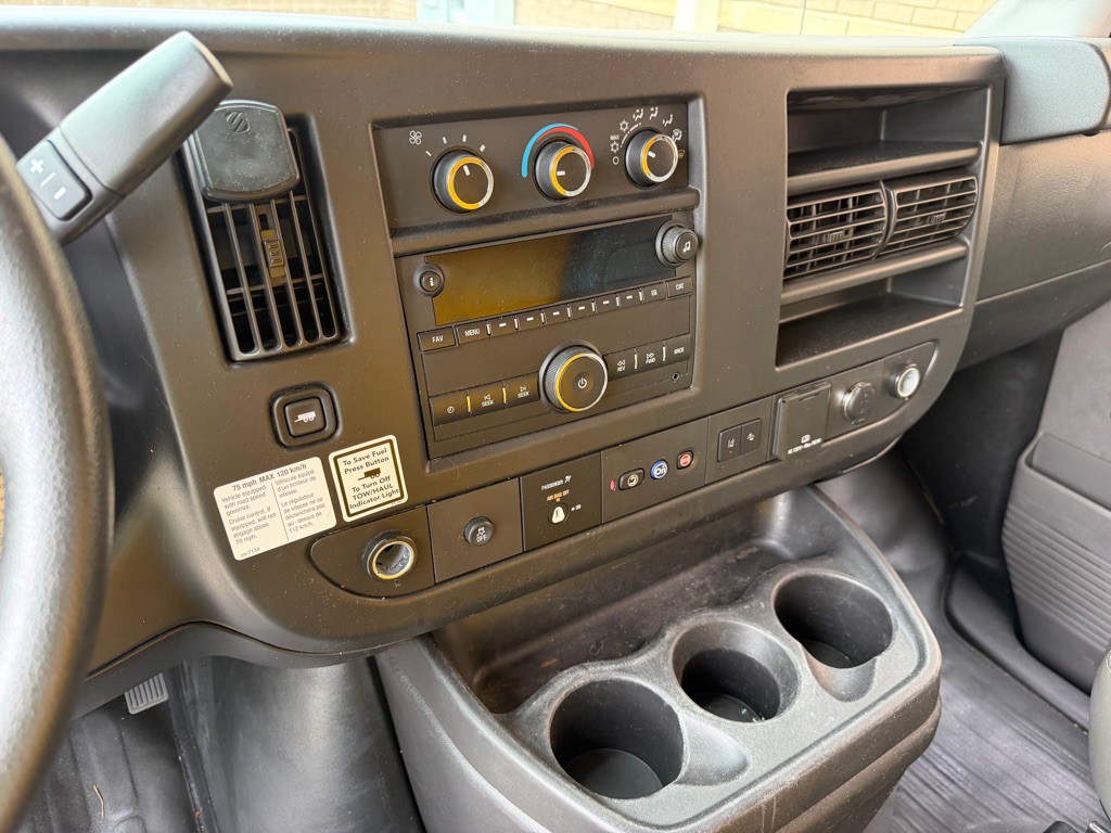 2020 GMC Savana Image 15