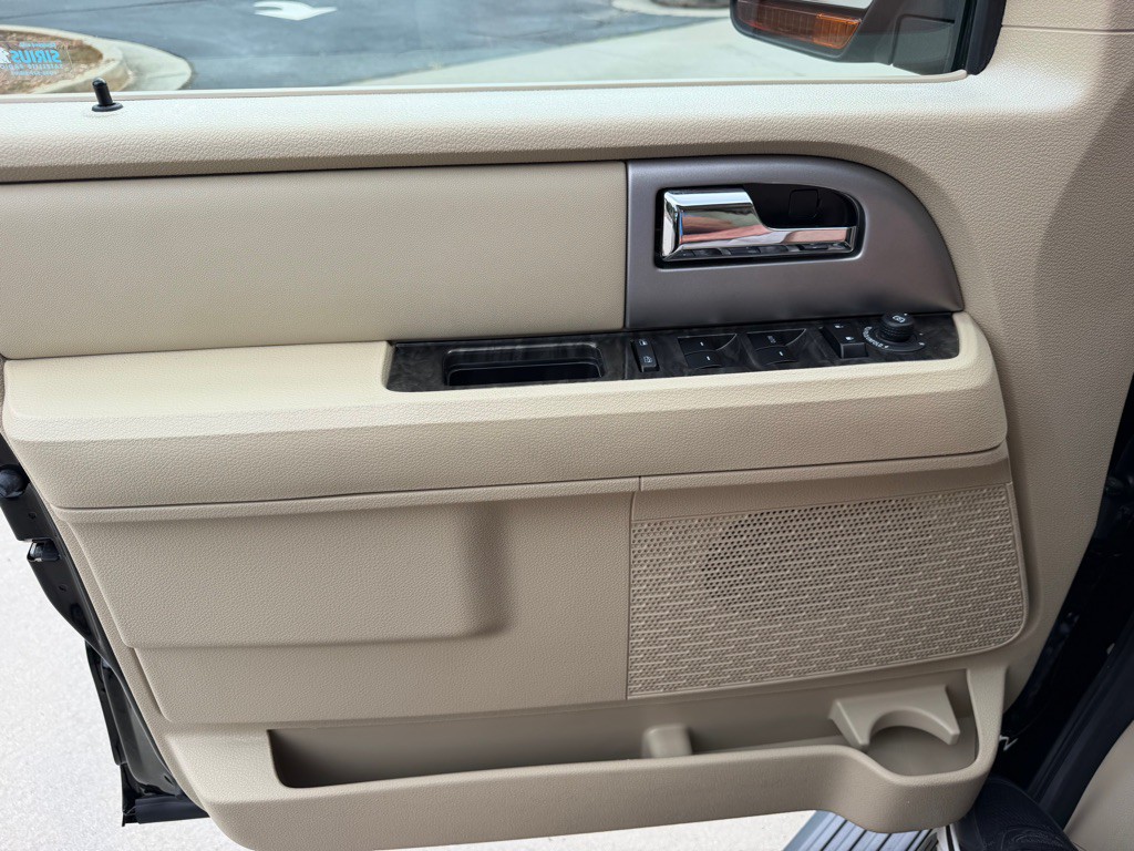 2017 Ford Expedition Image 16
