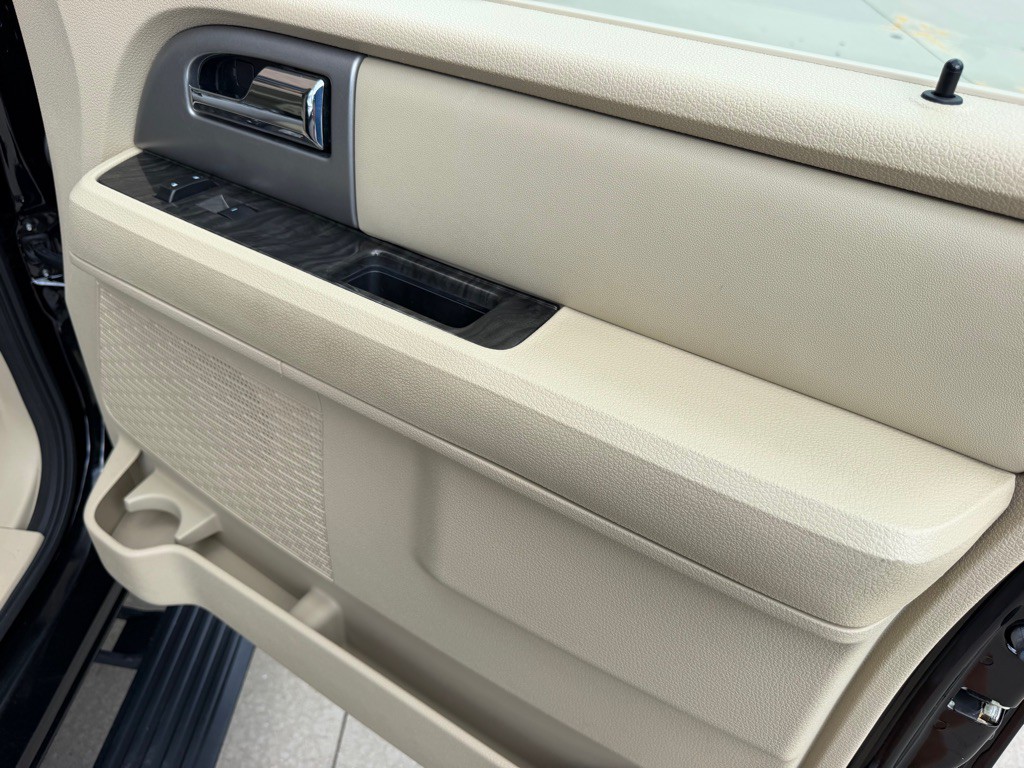 2017 Ford Expedition Image 25