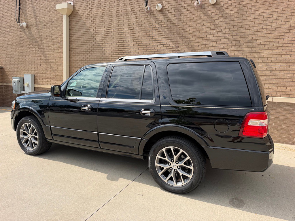2017 Ford Expedition Image 4