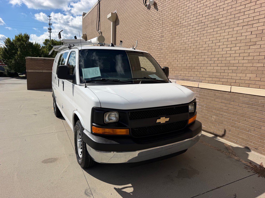 2014 Chevrolet Express Image 4
