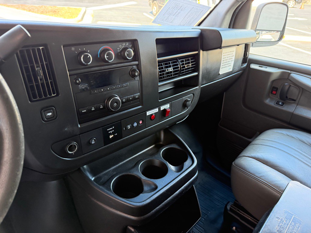 2014 Chevrolet Express Image 15