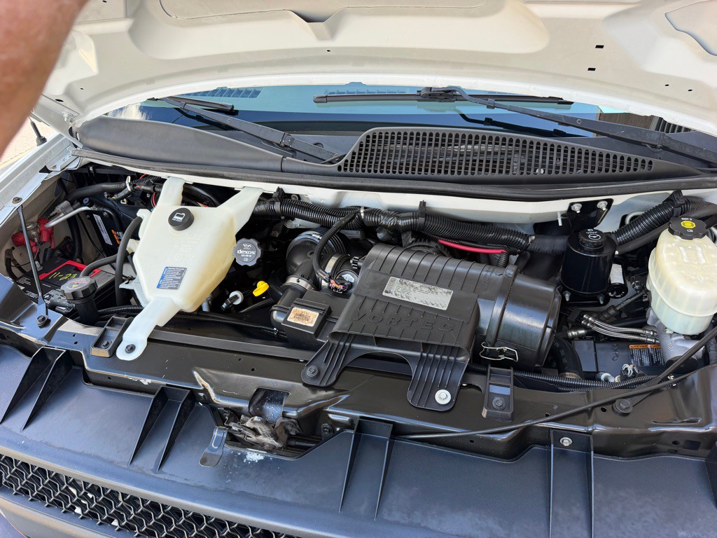 2014 Chevrolet Express Image 21