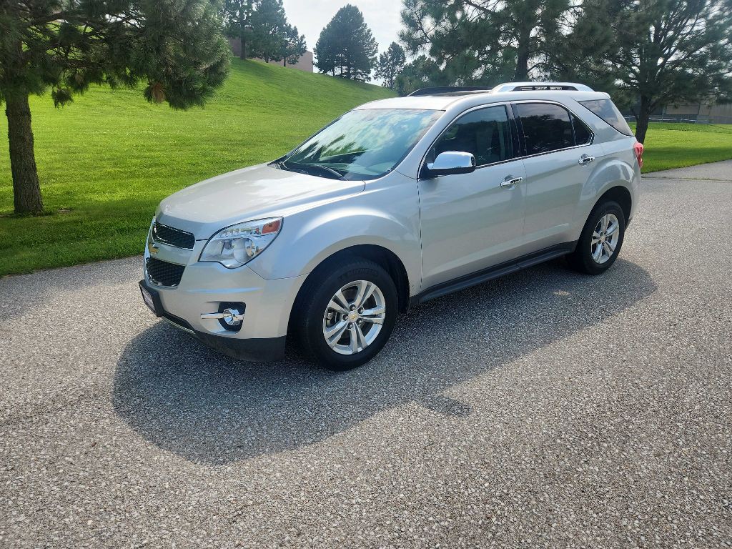 2011 Chevrolet Equinox Image 2