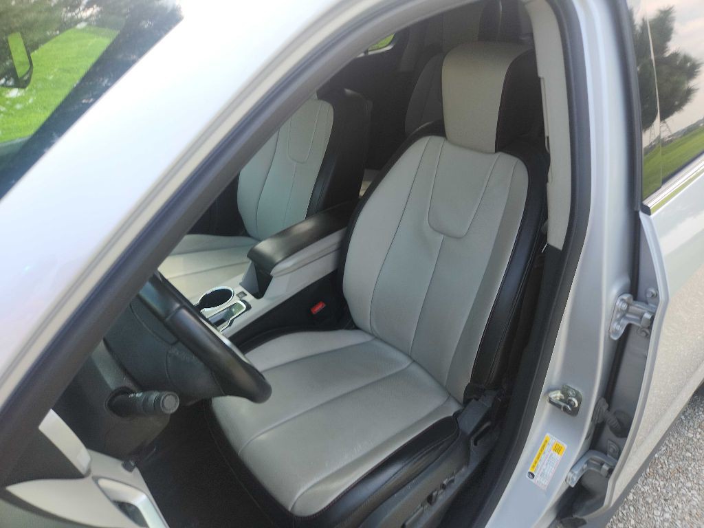 2011 Chevrolet Equinox Image 14