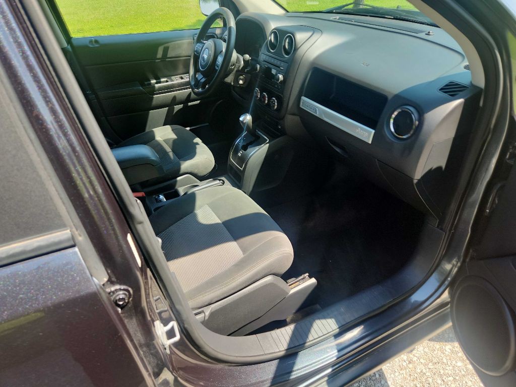 2016 Jeep Compass Image 19