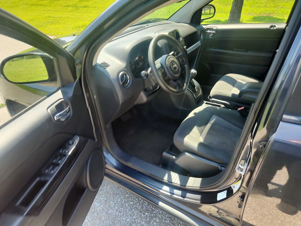2016 Jeep Compass Image 13