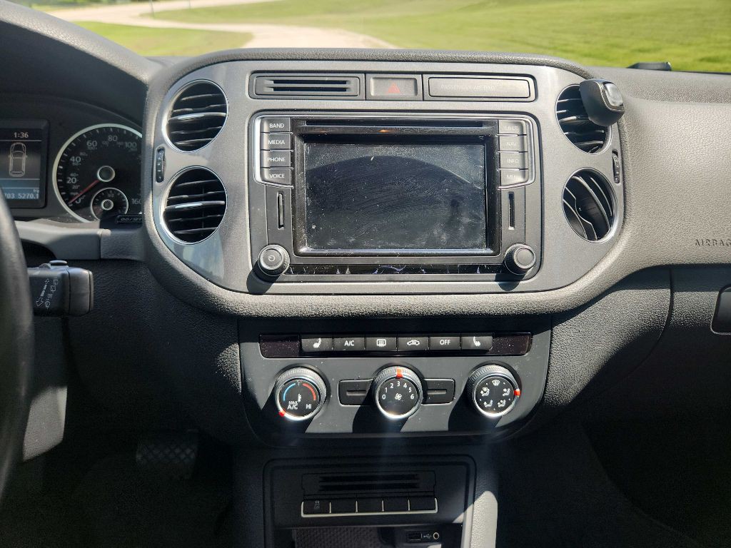 2016 Volkswagen Tiguan Image 11