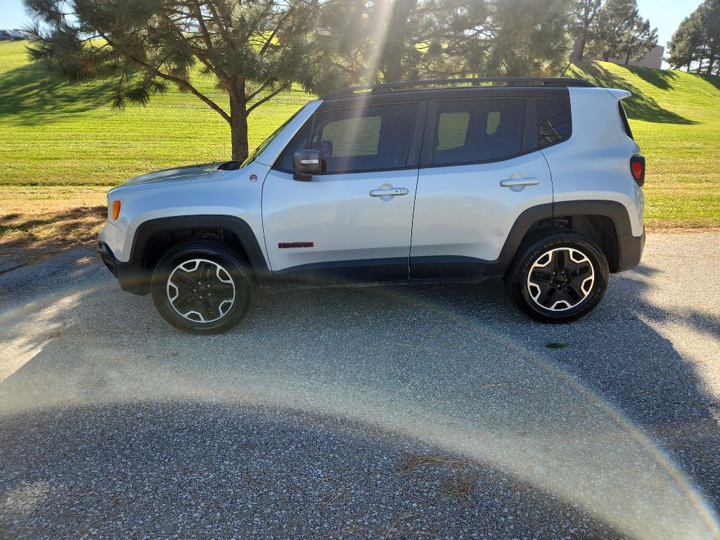 2016 Jeep Renegade Image 1