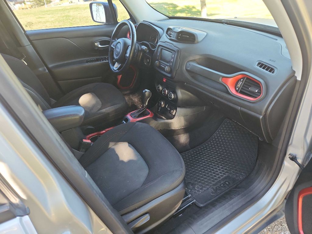 2016 Jeep Renegade Image 19