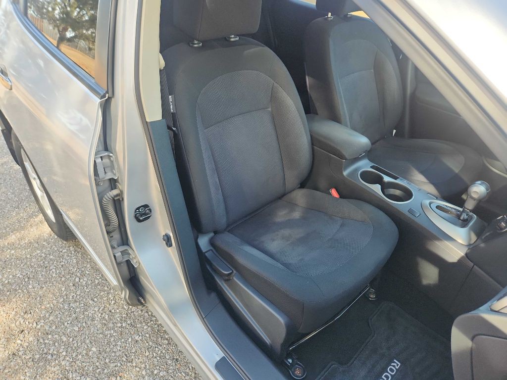 2012 Nissan Rogue Image 19