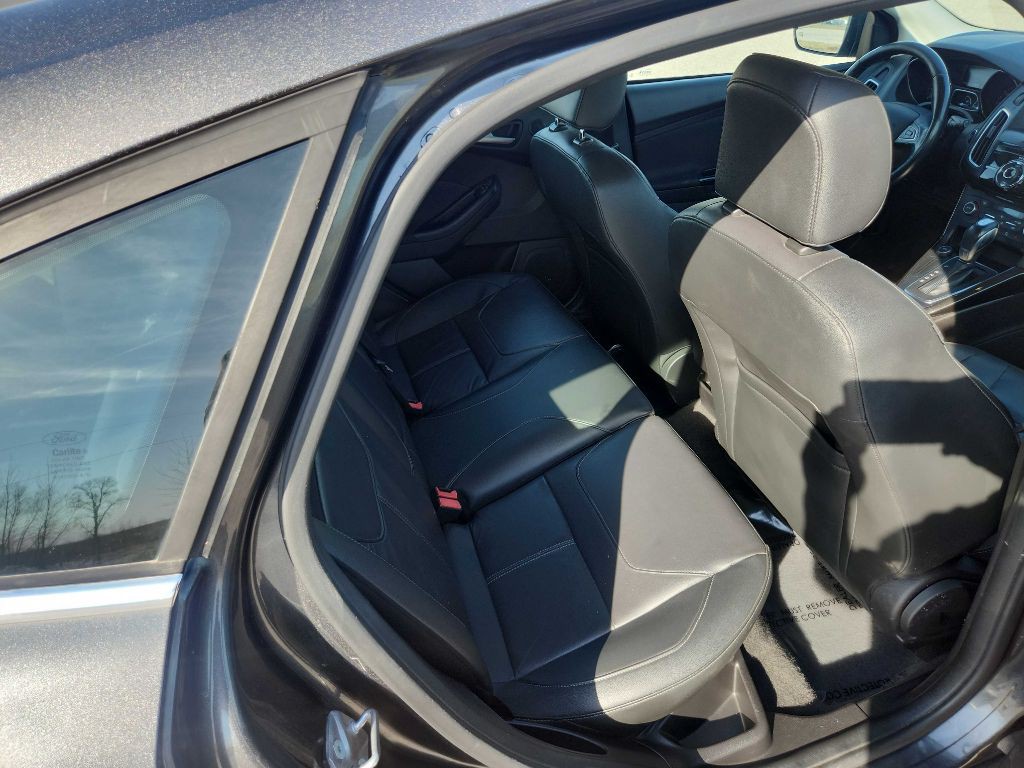 2015 Ford Focus Image 17