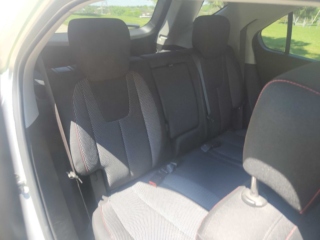 2011 Chevrolet Equinox Image 18