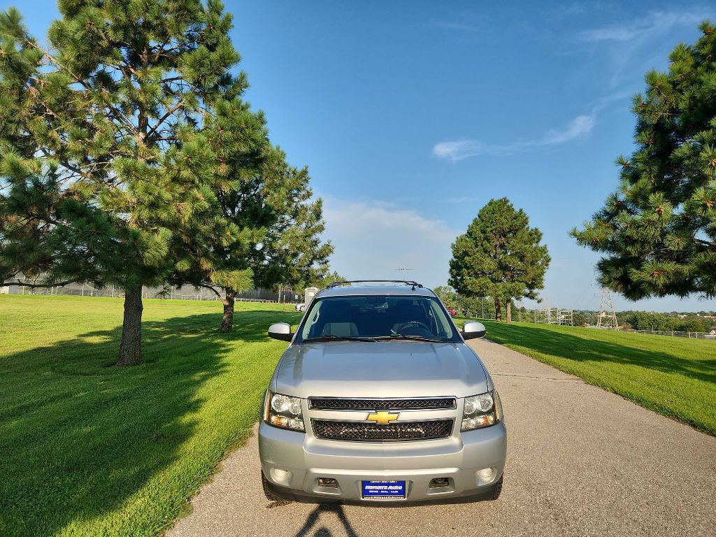 2013 Chevrolet Suburban Image 7