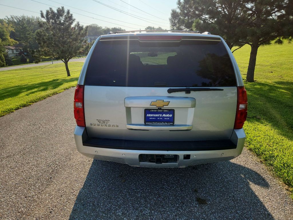 2013 Chevrolet Suburban Image 20