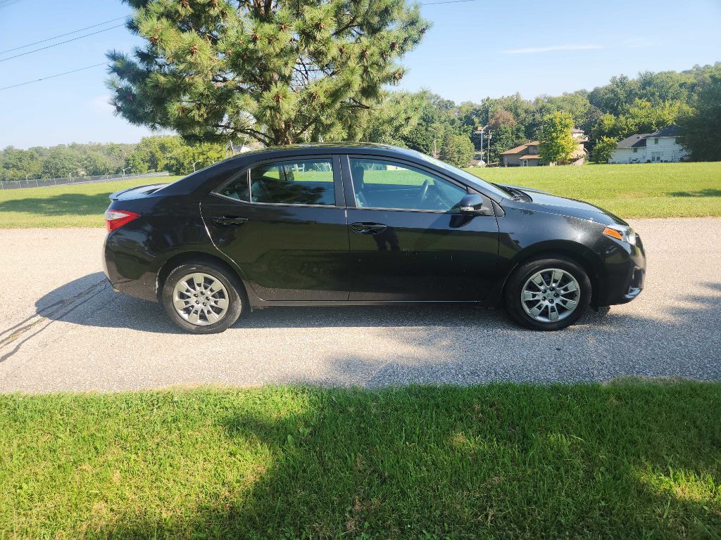 2015 Toyota Corolla Image 4