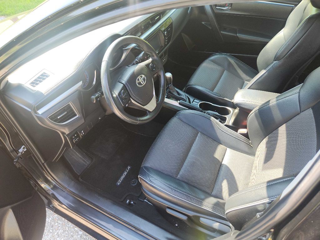 2015 Toyota Corolla Image 13